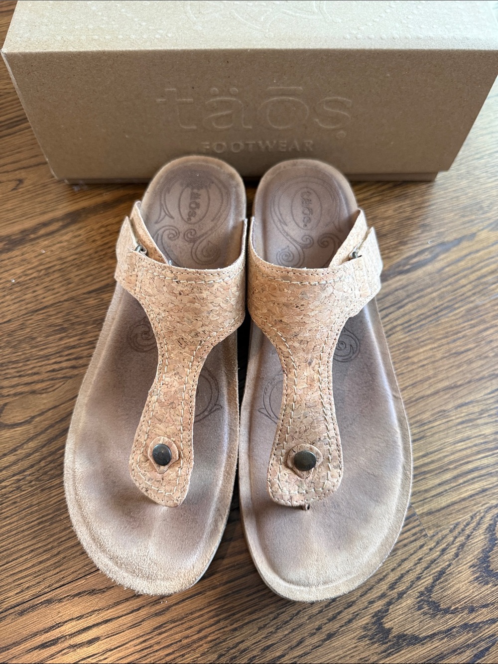 Taos Footwear Cork Sandals Box in Brown